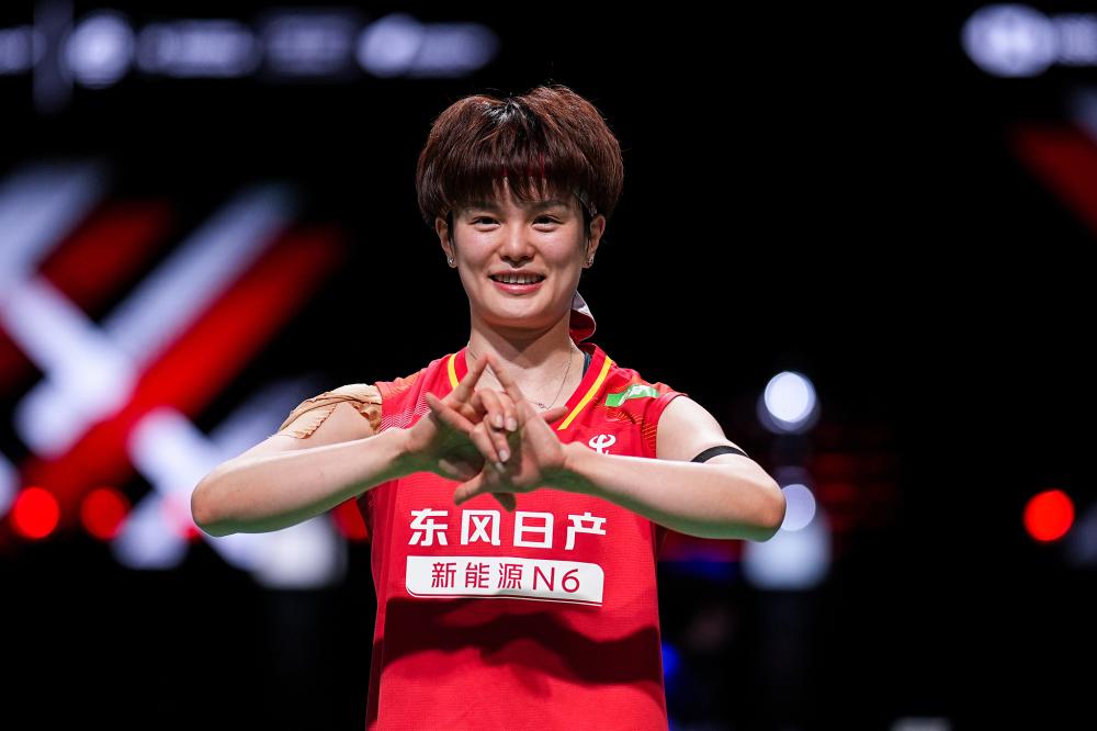 从青训新星到英超冠军后防核心莱斯科特足球生涯全景解析与传奇时刻回顾